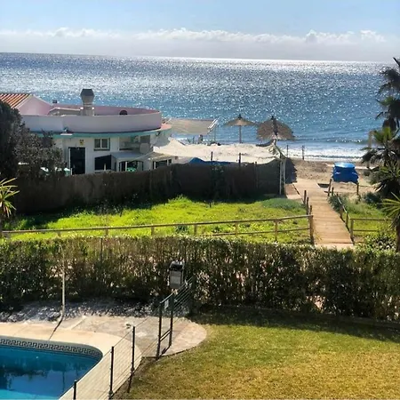 Beachfront - Sea Views - Apartment *